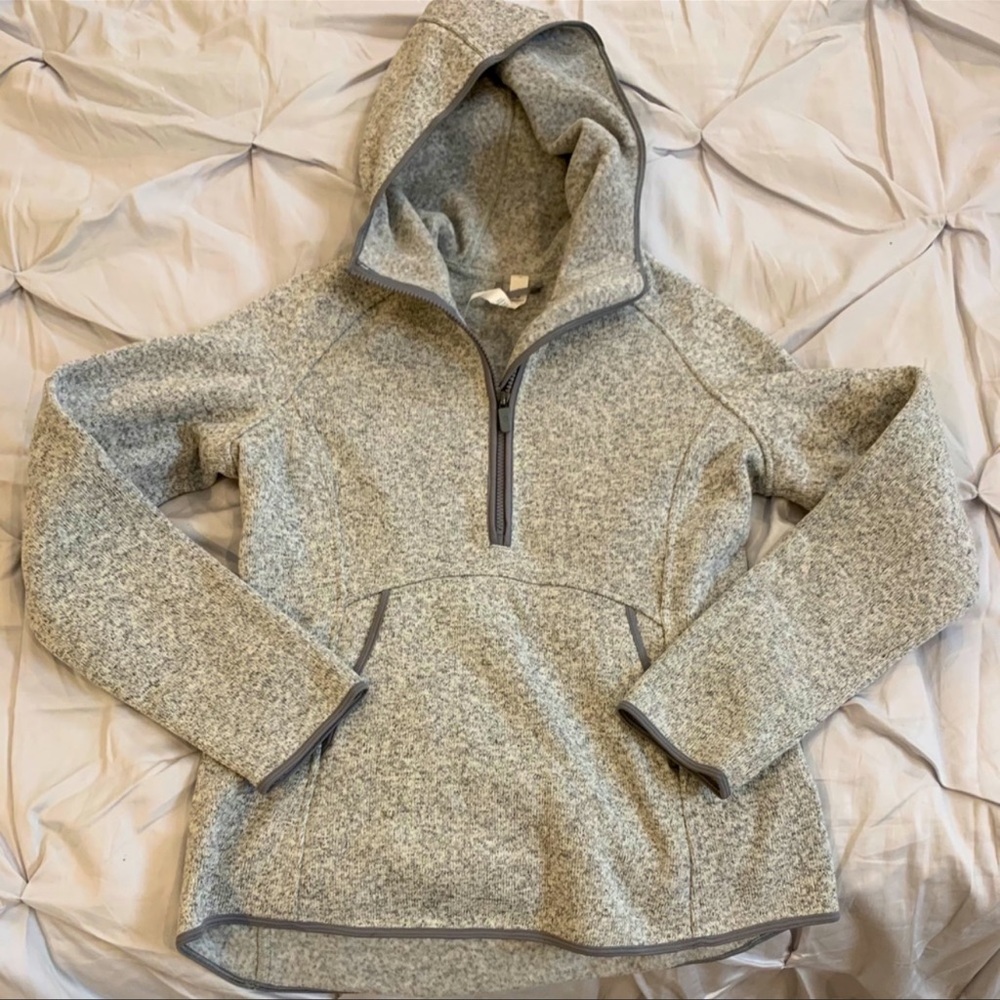 Lululemon pull over sweatshirt, hoodie, size 8